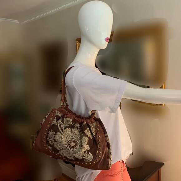 Isabella Fiore Shoulder Bag - Picture 10 of 10